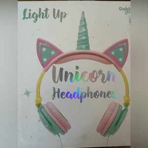 ✨Gabba Goods Light Up Unicorn Headphones - Pink and Green🎧